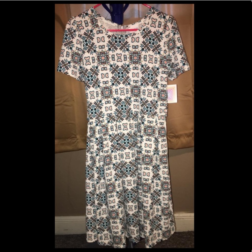 Lularoe Amelia